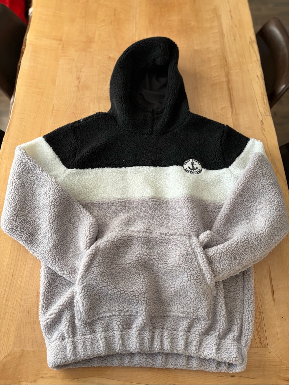East Coast Lifestyle Sherpa Fleece Hoodie – Black/Grey/Cream – Size M